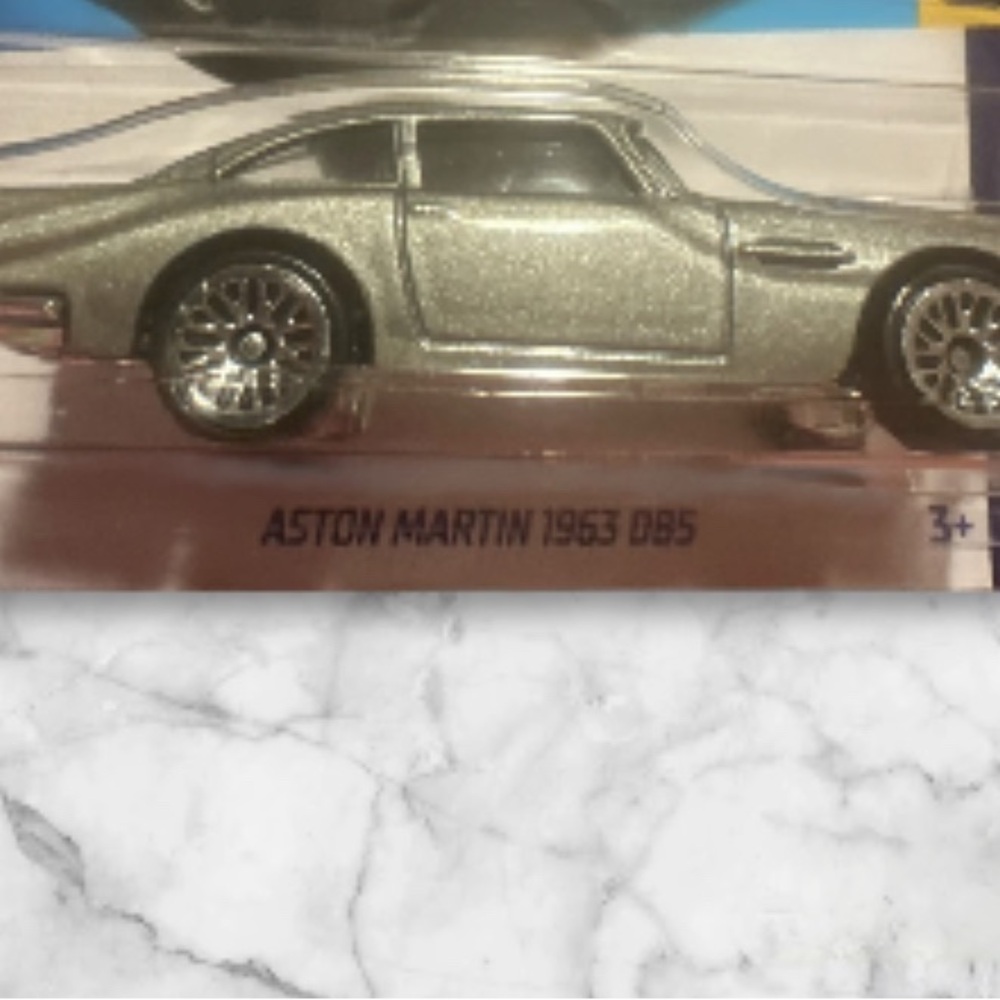 Hot Wheels 2024 HW Screen Time 7/10 Aston Martin 1963 DBS